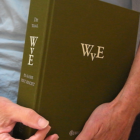 Book bound in Brillianta Calandré book cloth